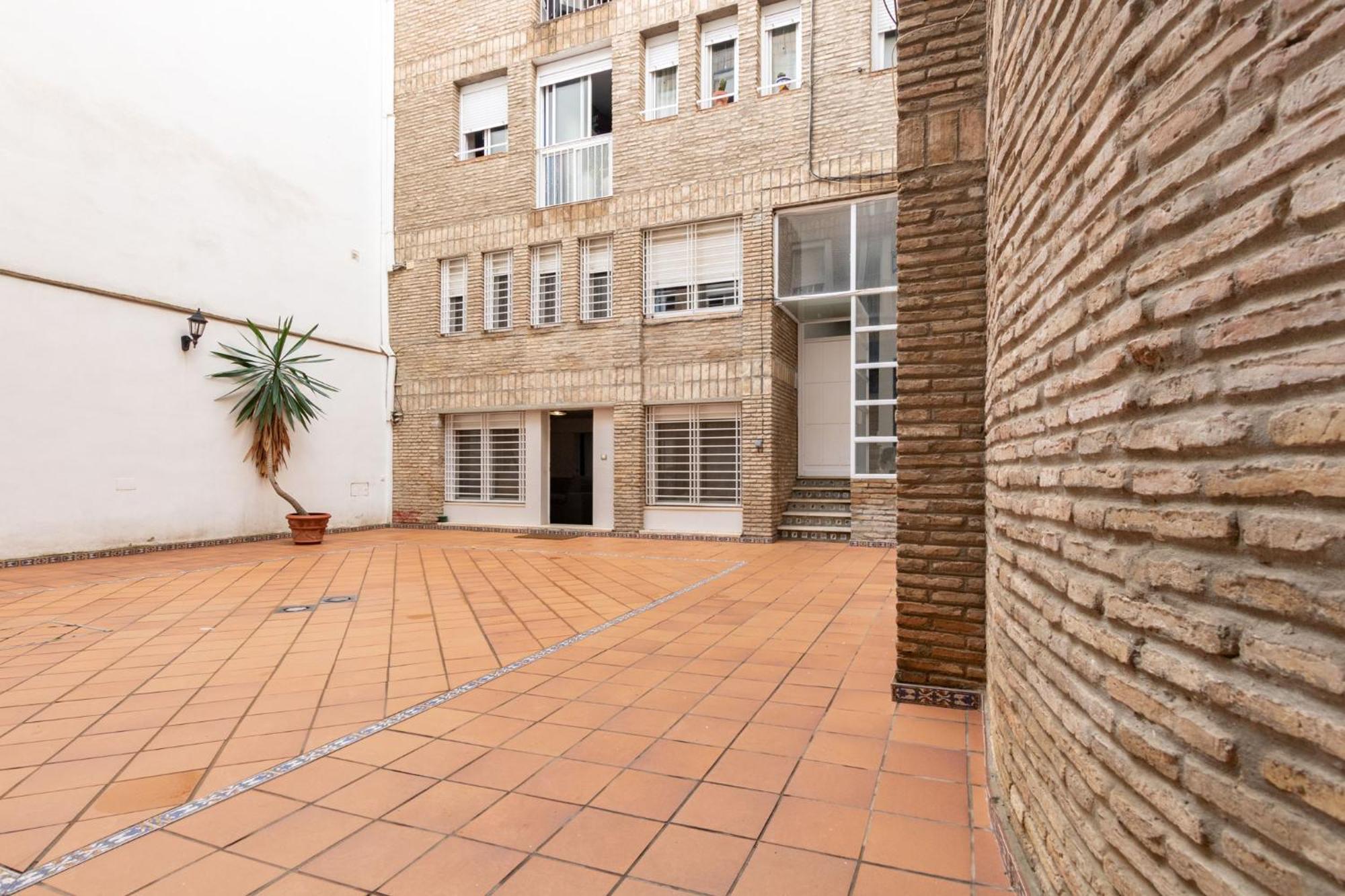 Alhondiga Oasis Suite By Valcambre, Seville